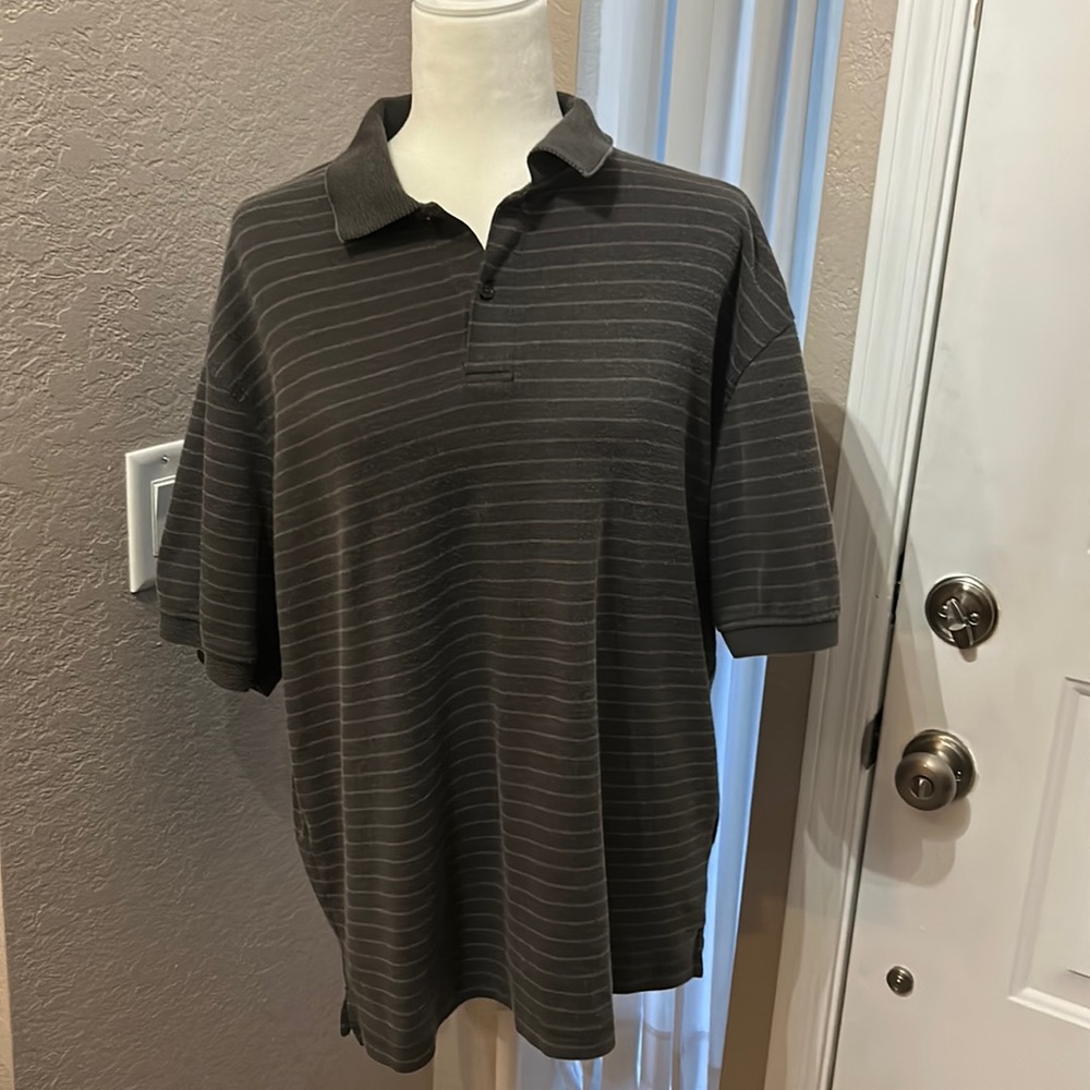 Men’s L grey striped polo
